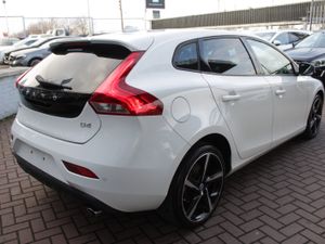 2017 VOLVO V40 - Image 4