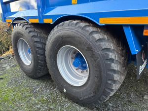 Broughan 16 Tonne Dump Trailer New Holland Blue - Image 3