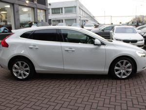 2018  VOLVO V40 - Image 3