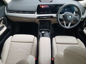 BMW iX1 eDrive20 Sport - Image 4