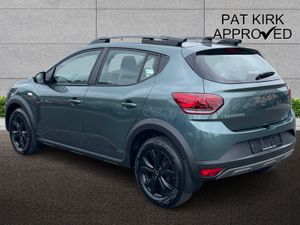 Dacia Sandero Stepway Hatchback Extreme - Image 2