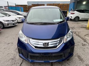 2014 Honda Freed 1.5 Hybrid Automatic/6 seater - Image 2