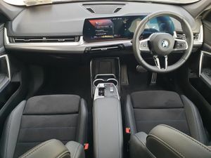 BMW iX1 eDrive20 M Sport - Image 4