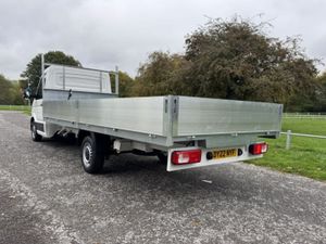 2022 VOLKSWAGEN CRAFTER Extra Long 6m Dropside - Image 2