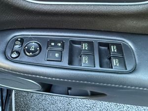 2016 Honda Vezel 1.5 Hybrid Auto,Top Specs Leather - Image 4