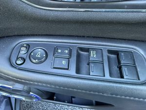 2015 Honda HRV(Vezel)1.5 Hybrid Auto,CAR PLAY - Image 3