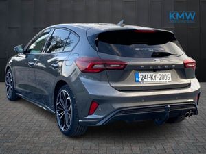 Ford Focus ST-Line 1.5 TDCI 120BHP Automatic... 18 - Image 4