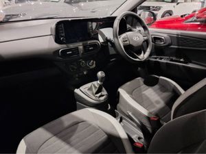 Hyundai i10 DELUXE PLUS - Showroom Demo - Delivery - Image 4