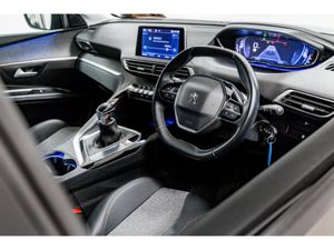 Peugeot 5008 Allure 1.5 Diesel 130HP - 7 Seats - Image 2