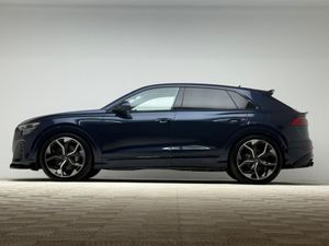 Audi Q8 55 TFSI S LINE E QUATTRO - Image 4