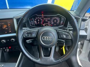 Audi A1 SPORT 1.0 TFSI // APPLE CARPLAY/ANDROID AU - Image 4