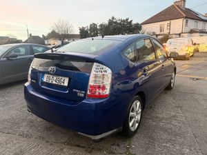 Toyota Prius 2009 auto hybrid - Image 3