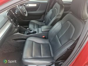 Volvo XC40 D4 190HP Automatic, AWD (4WD) Full Leat - Image 4