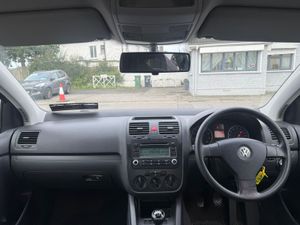 Volkswagen Golf 2006 low mileage - Image 3