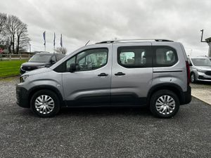 Wheelchair Car - Image 4