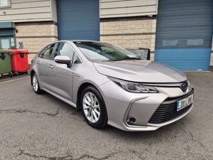 TOYOTA COROLLA  / 2020 / 1.8 PETROL HYBRID / AUTO - Image 3