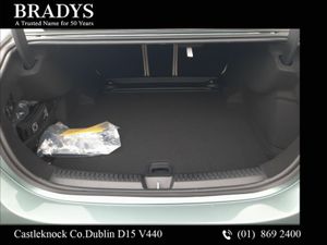 Mercedes-Benz E-Class E220d Avantgarde Plus--Beige - Image 4