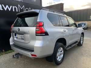 2022 TOYOTA LANDCRUISER 2.8 LWB AUTO COMMERCIAL - Image 3