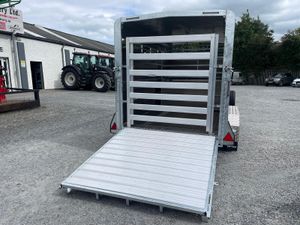 M-Tec Twin Axle 12ft Livestock Trailer - Image 3
