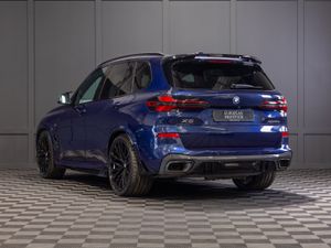 2025 BMW X5 X-Drive 50e M-Sport - Image 4