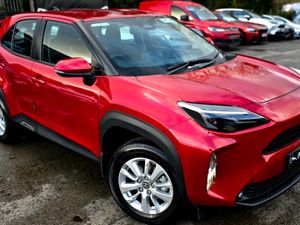 🔥 2025 Toyota Yaris Cross 1.5 Hybrid Luna • Auto - Image 3