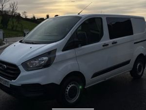 Ford Transit Custom 2024 Van 3 Seater . - Image 3