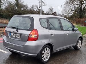€990 Honda Jazz 2005 taxed 04.26 . €999 - Image 2