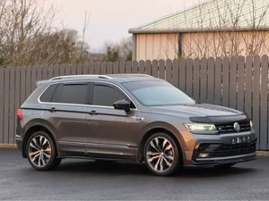 Volkswagen Tiguan 2.0 TDI R-LINE TECH 150P 150PS 5 - Image 4