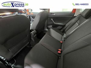 Volkswagen Polo 1.0 TSI Automatic, Reversing camer - Image 4