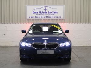 BMW 3-Series 2021 - Image 2