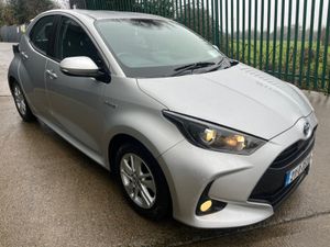 Toyota Yaris HYBRID LUNA 5DR AUTO - Image 2