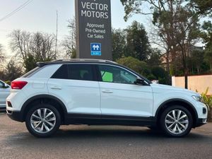 Volkswagen T-Roc 2.0 TDI STYLE AUTO - Image 3