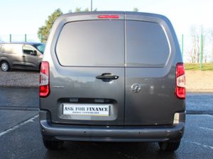 2021 Vauxhall Combo 2000 L1H1 Sportive - Image 4