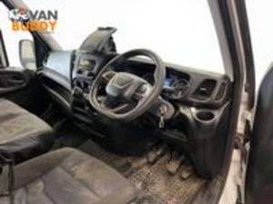 Iveco Daily Daily 2.3D HPI 14V 35C 3450 MWB Euro 6 - Image 4