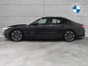 BMW 5-Series 530e M Sport Saloon - Image 4