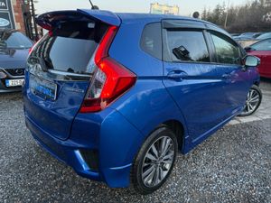 2016 Honda Fit 1.5 HYBRID AUTO - Image 4