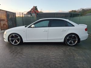 2012 Audi A4  2.0 Tdi  S -line - Image 4