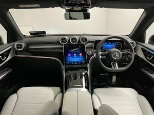 Mercedes-Benz GLC 220d AMG - HUGE SPEC - 20 Inch A - Image 4