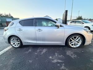 Lexux CT200H 2015 silver - Image 2