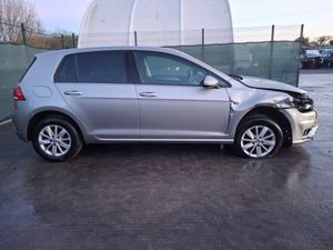 182 Volkswagen Golf  TDi - Image 4