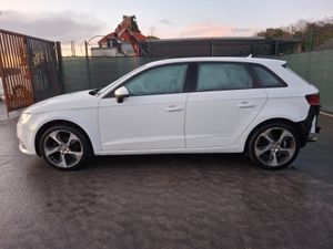 2015 Audi A3  1.6 Tdi - Image 2