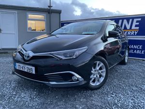 TOYOTA AURIS AUTO PETROL HYBRID SELF CHARGING - Image 2