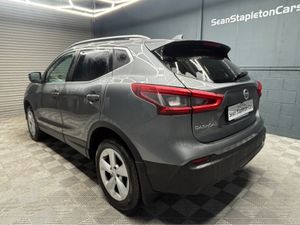 Nissan Qashqai 1.5 SV 18 4DR - Image 2
