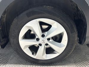 Nissan Qashqai 1.5 SV 18 4DR - Image 4