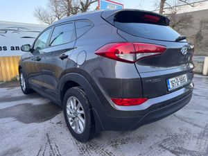 161 Hyundai Tucson 1.7D EXECUTIVE Low Miles - Image 4