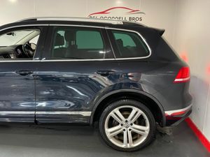 Volkswagen Touareg CV 3.0 TDI 262B 262BHP V6 5DR A - Image 2