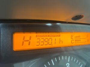 Kubota L5740 Compact Tractor - Image 3