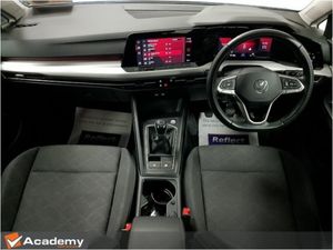 Volkswagen Golf Life 2.0 TDI 115HP 5DR - Image 2