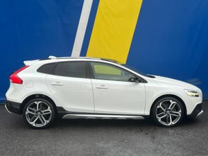 Volvo V40 D4 CROSSCOUNTRY 2.0D // PAN ROOF // DIGI - Image 3