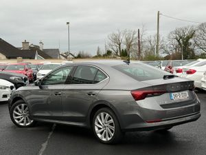 241 SKODA OCTAVIA STYLE 2.0TDI AUTOMATIC - Image 3